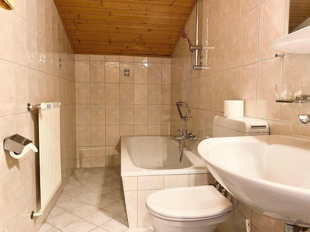 Katharina'S Sleepover - Budget Holiday Home Kaprun Luaran gambar